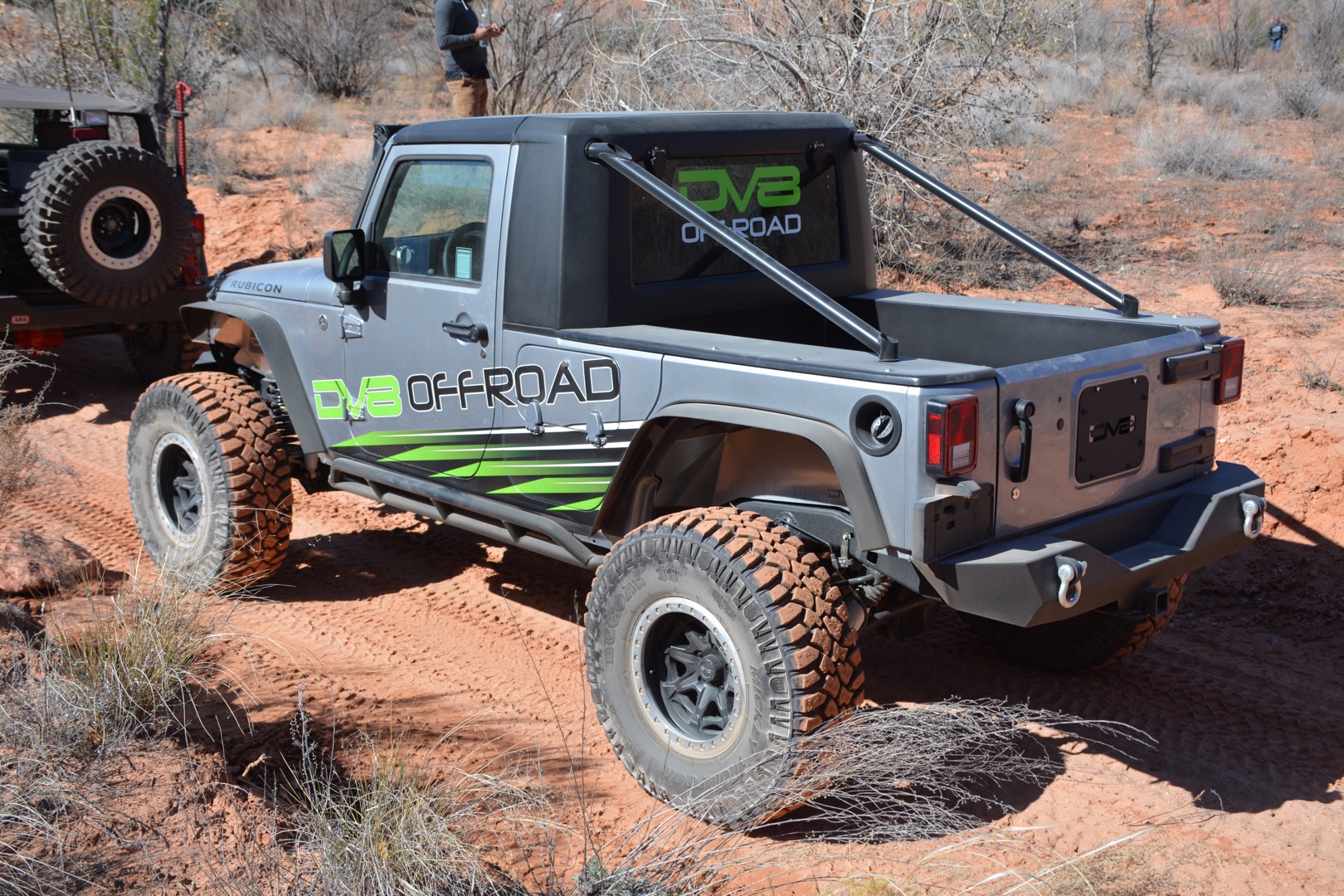 DV8 Offroad Tubular Rock Slider SRSOTB-01