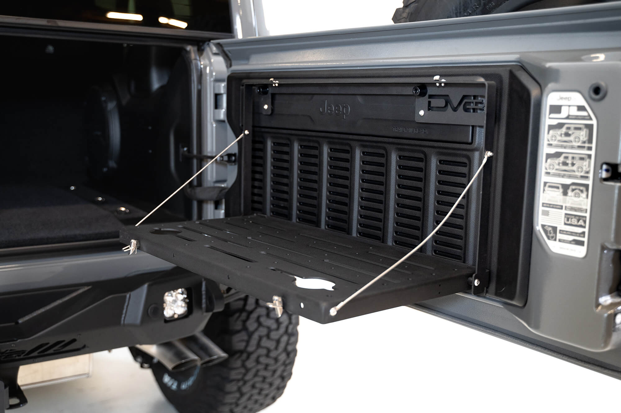 DV8 Offroad Trail Table; Rear Door TTJL-01