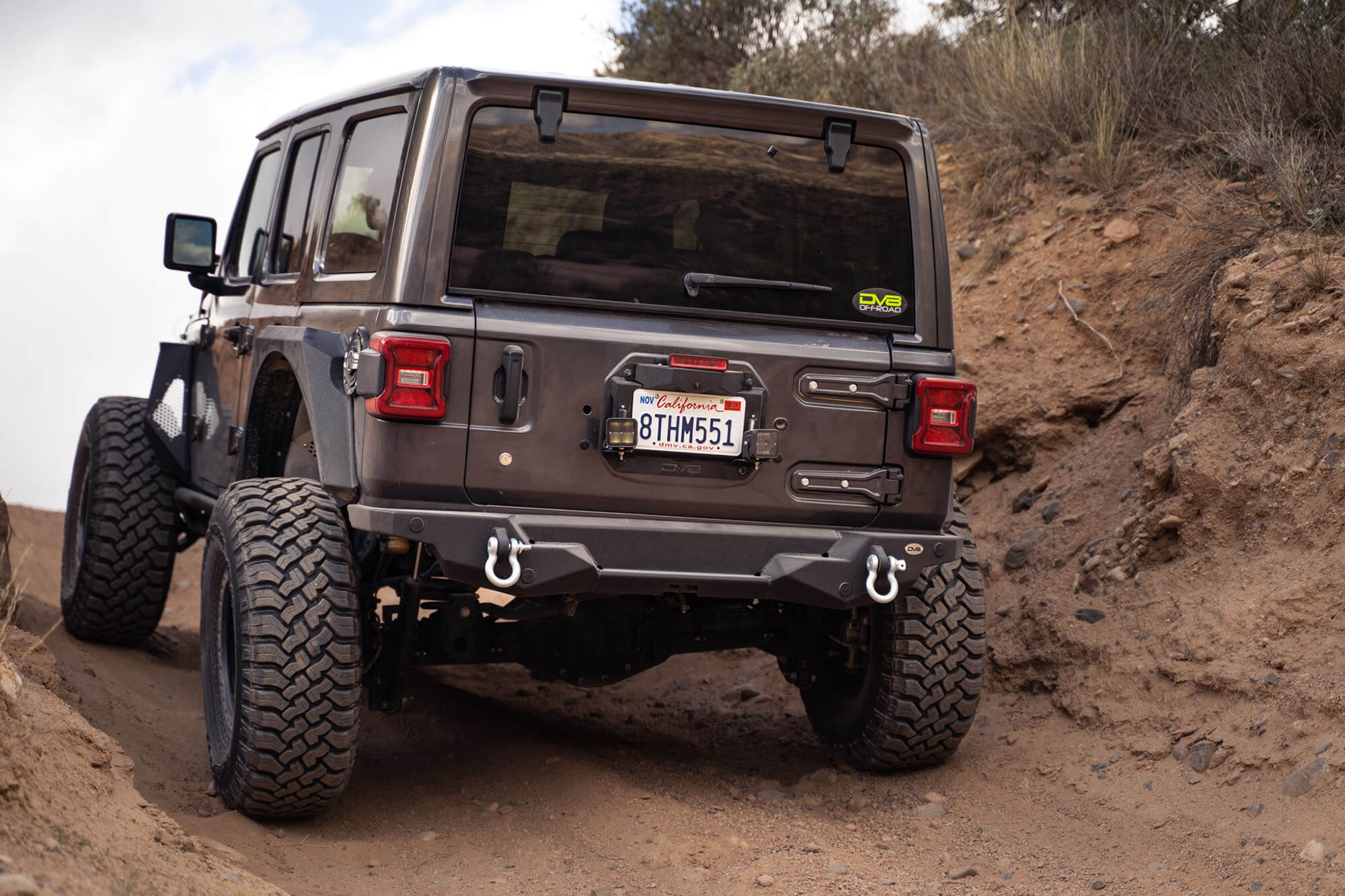 DV8 Offroad 2018-22 Jeep Wrangler JL Spare Tire Delete With Light Mounts TSJL-03