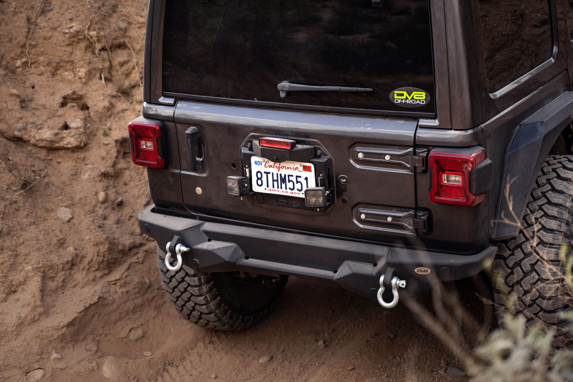 DV8 Offroad 2018-22 Jeep Wrangler JL Spare Tire Delete With Light Mounts TSJL-03