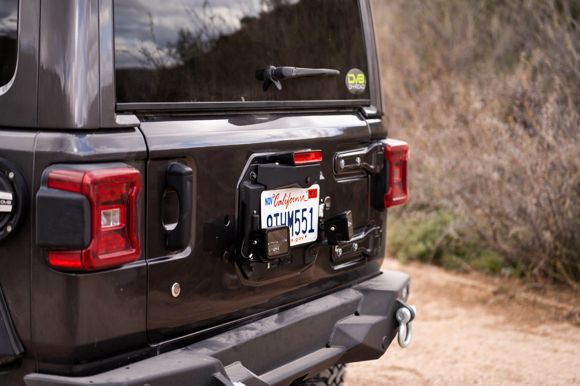 DV8 Offroad 2018-22 Jeep Wrangler JL Spare Tire Delete With Light Mounts TSJL-03