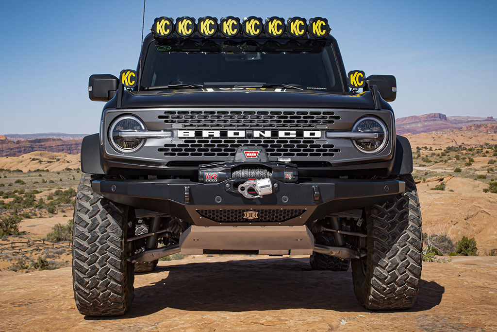 ICON Impact Series Offroad Armor 21-23 FORD BRONCO PRO SERIES FRONT WINCH BUMPER 45201