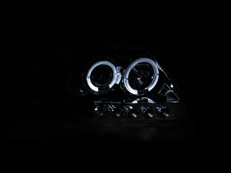 ANZO USA Projector Headlight Set w/Halo 111032