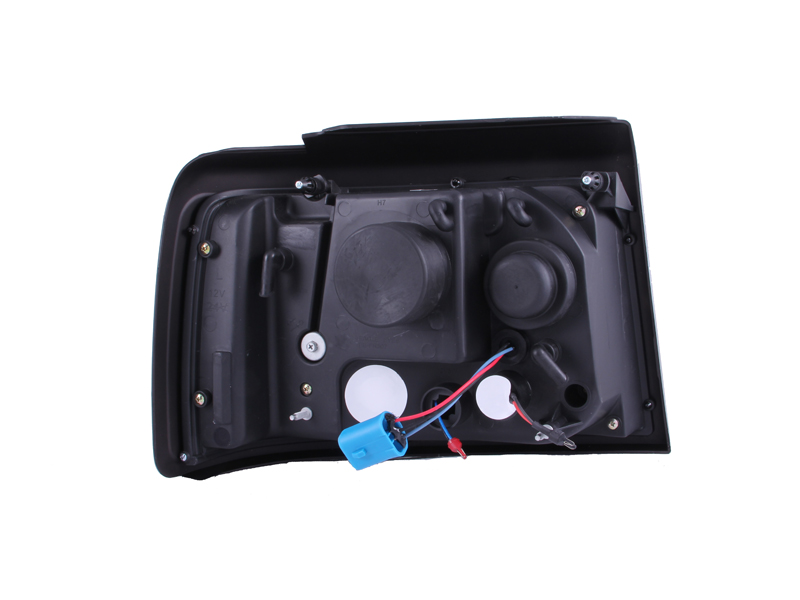 ANZO USA Projector Headlight Set w/Halo 111184