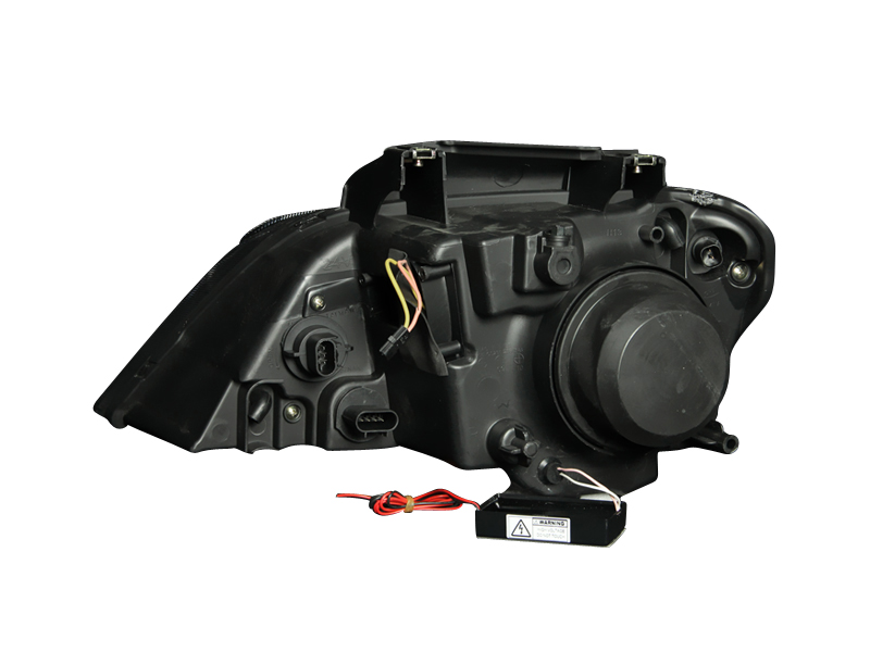 ANZO USA Projector Headlight Set w/Halo 111186