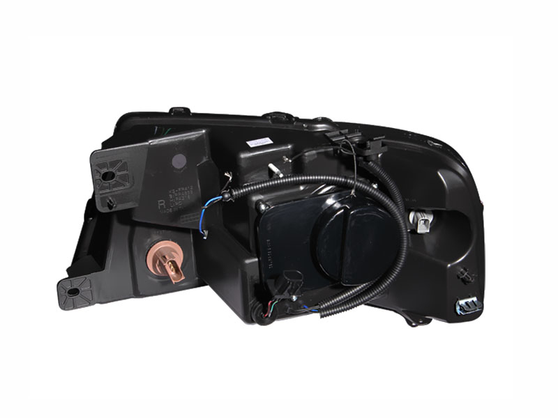 ANZO USA Projector Headlight Set w/Halo 111204