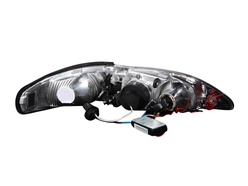 ANZO USA Projector Headlight Set w/Halo 121204