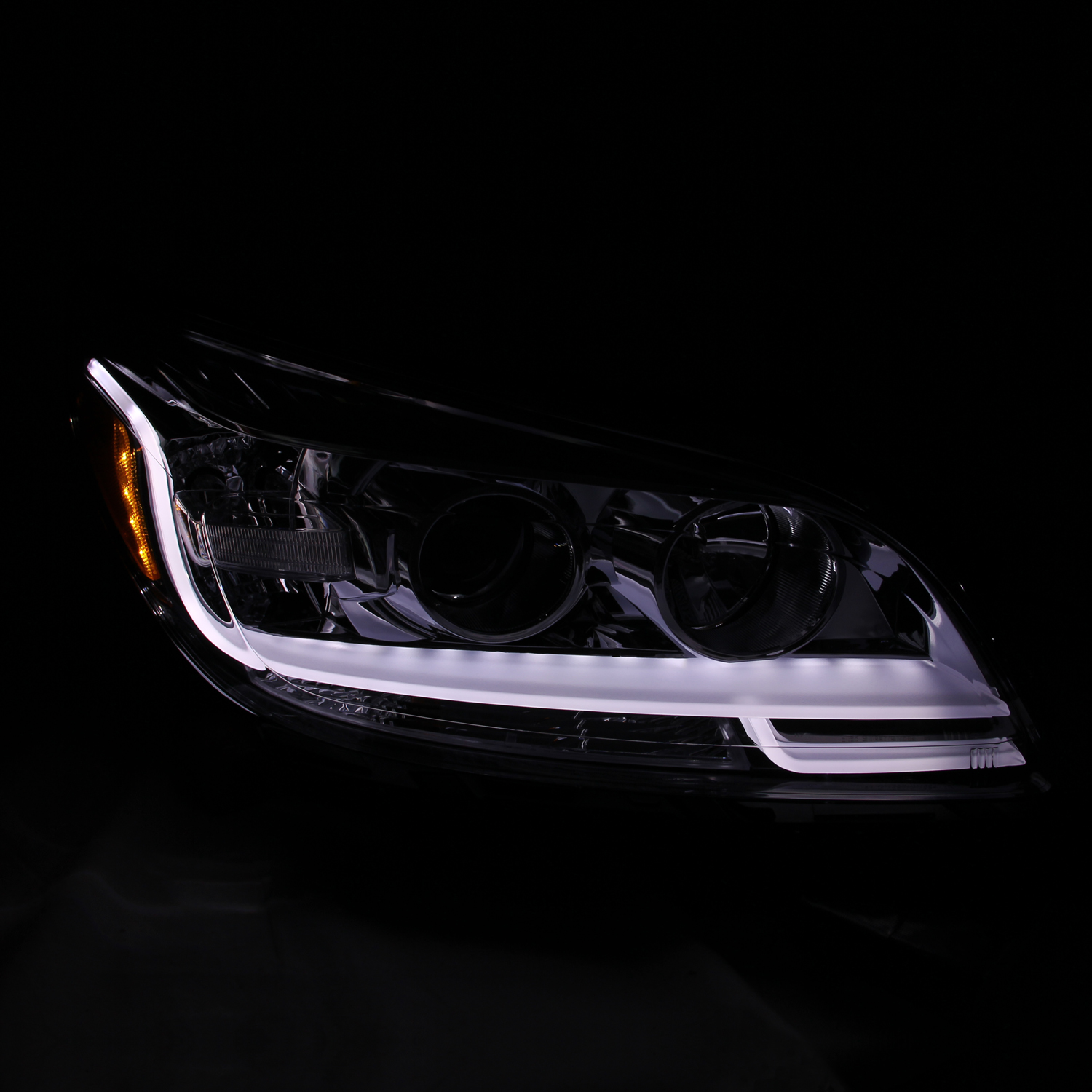 ANZO USA Projector Headlight Set 121465