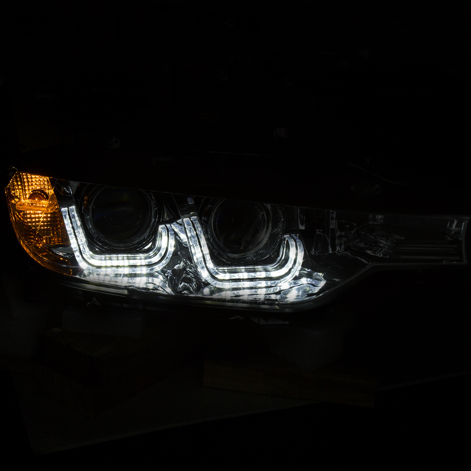 ANZO USA Projector Headlight Set 121507