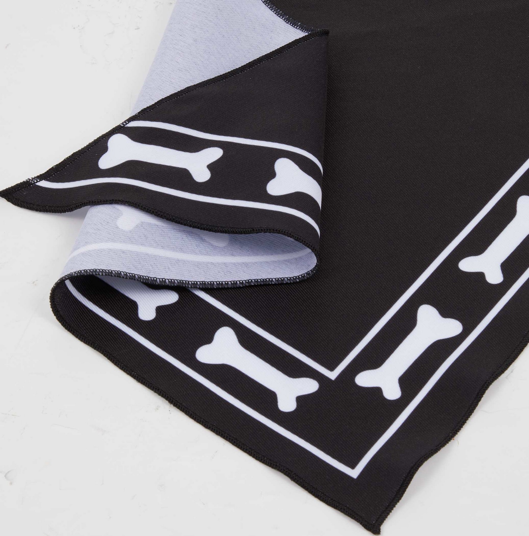 Paws & Claws Pet Bandana 1