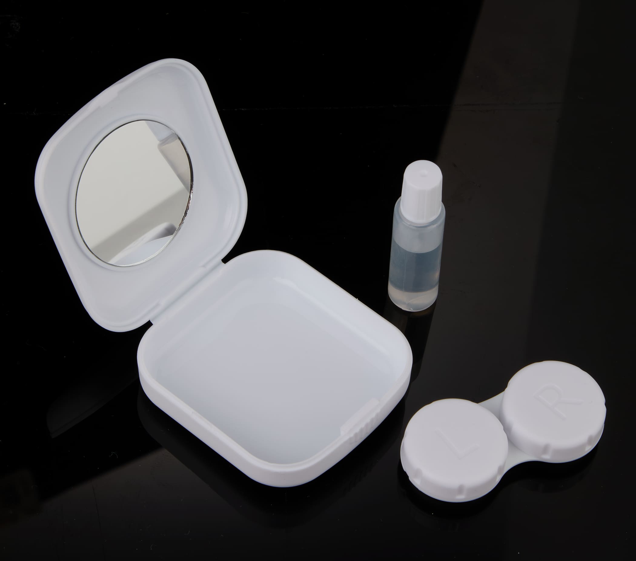 Recycled Contact Lens Travel Kit 1