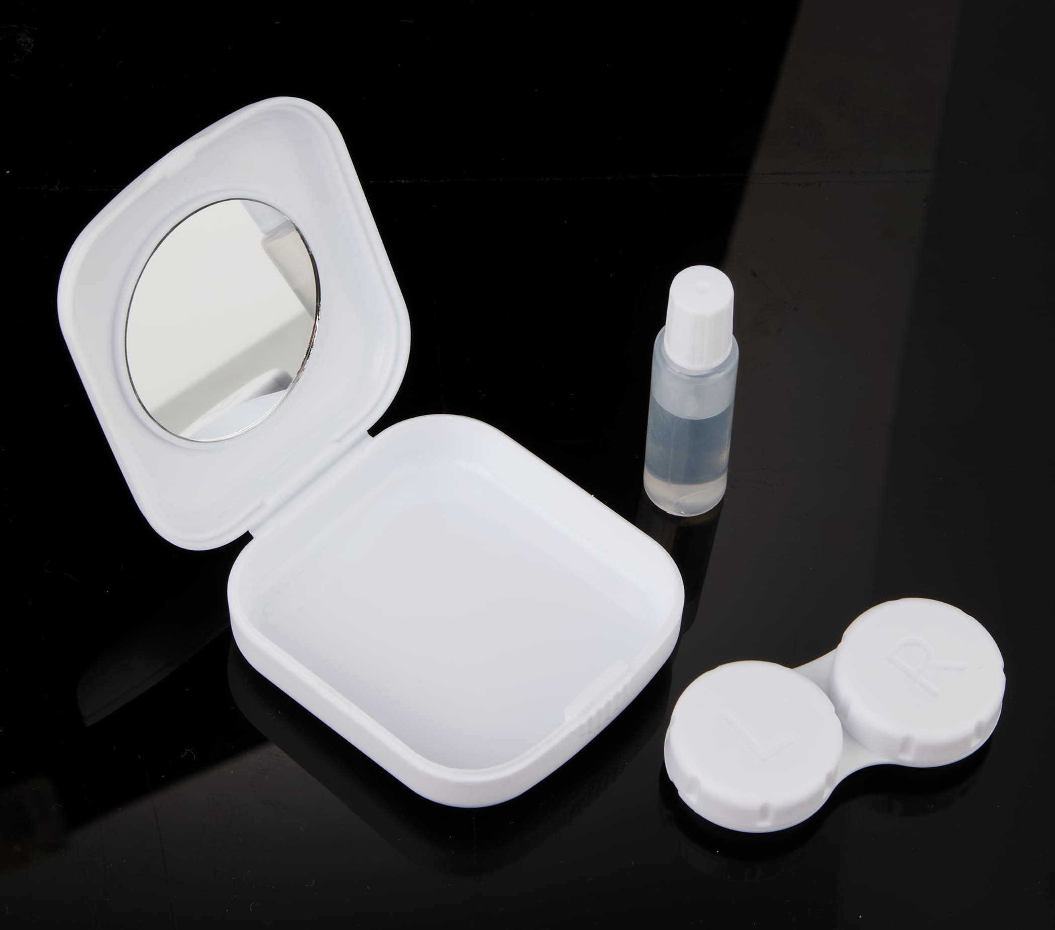 Recycled Contact Lens Travel Kit 1