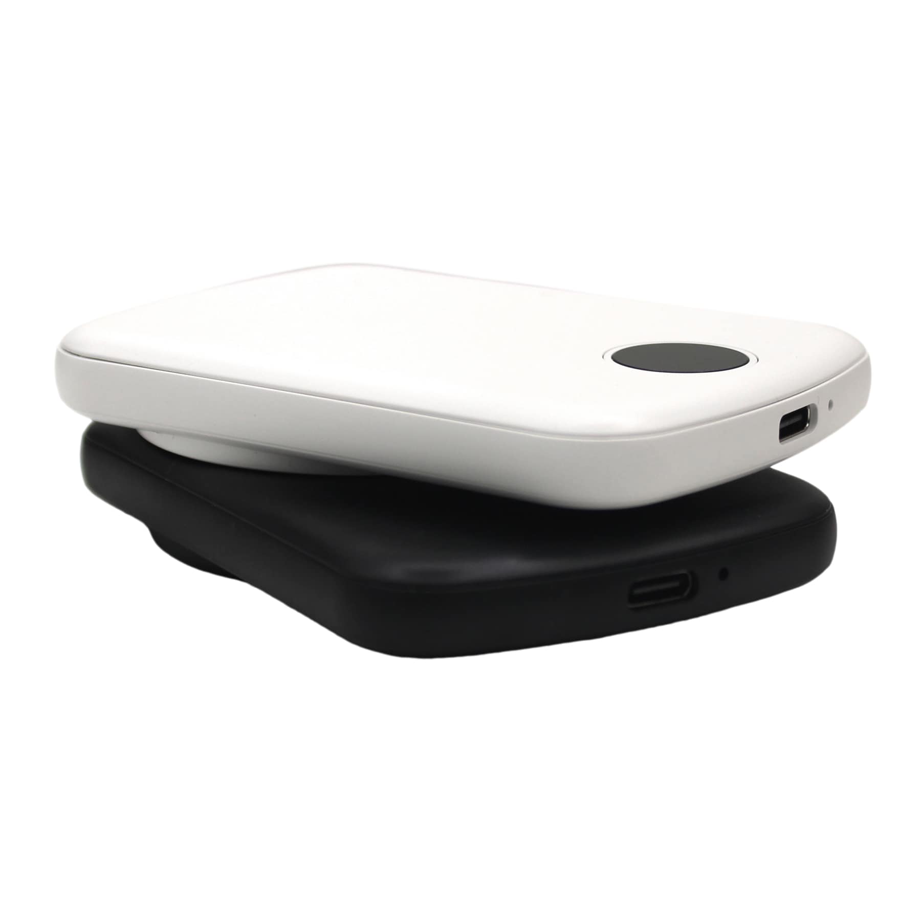 iGo Plus 5,000mAh MagSecure Combo Charger 1