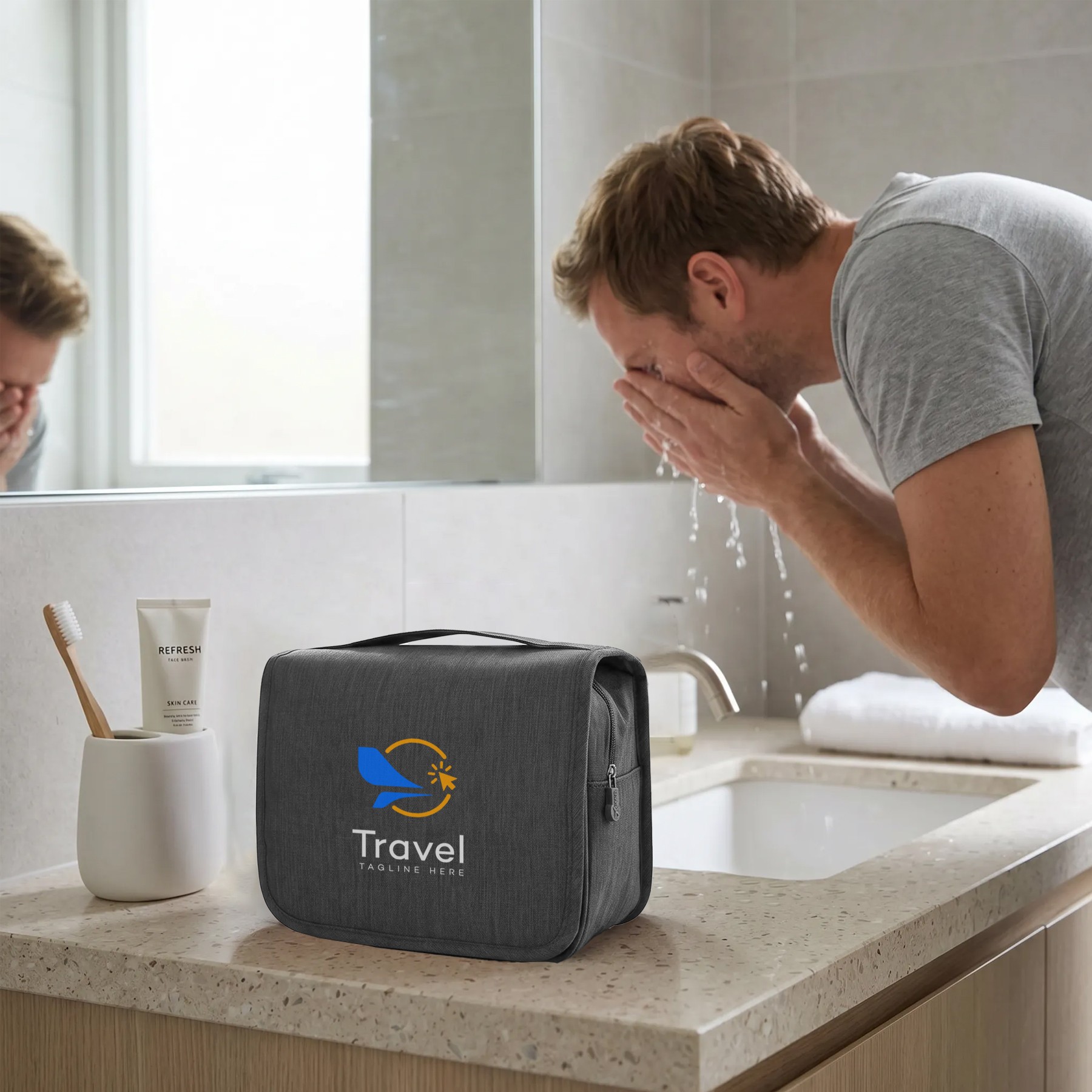 Water-Resistant Hanging Toiletry Bag 1