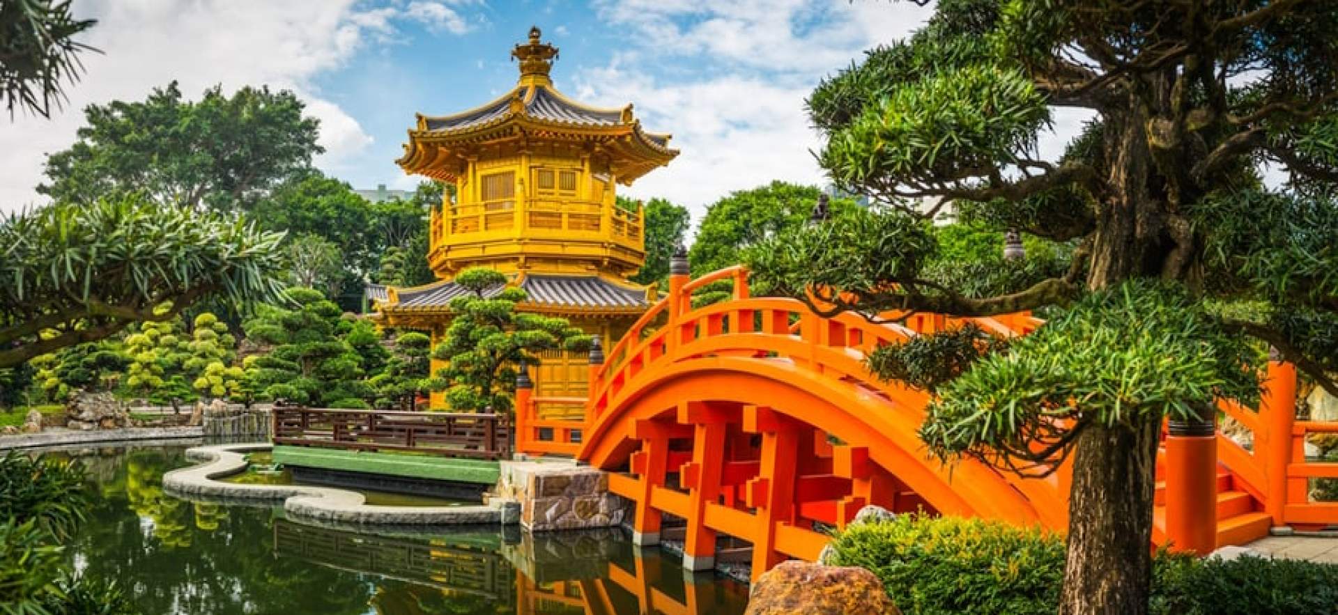 Flights to Hong Kong on Singapore Airlines from 6 return Flights to Hong Kong on Singapore Airlines from 6 return