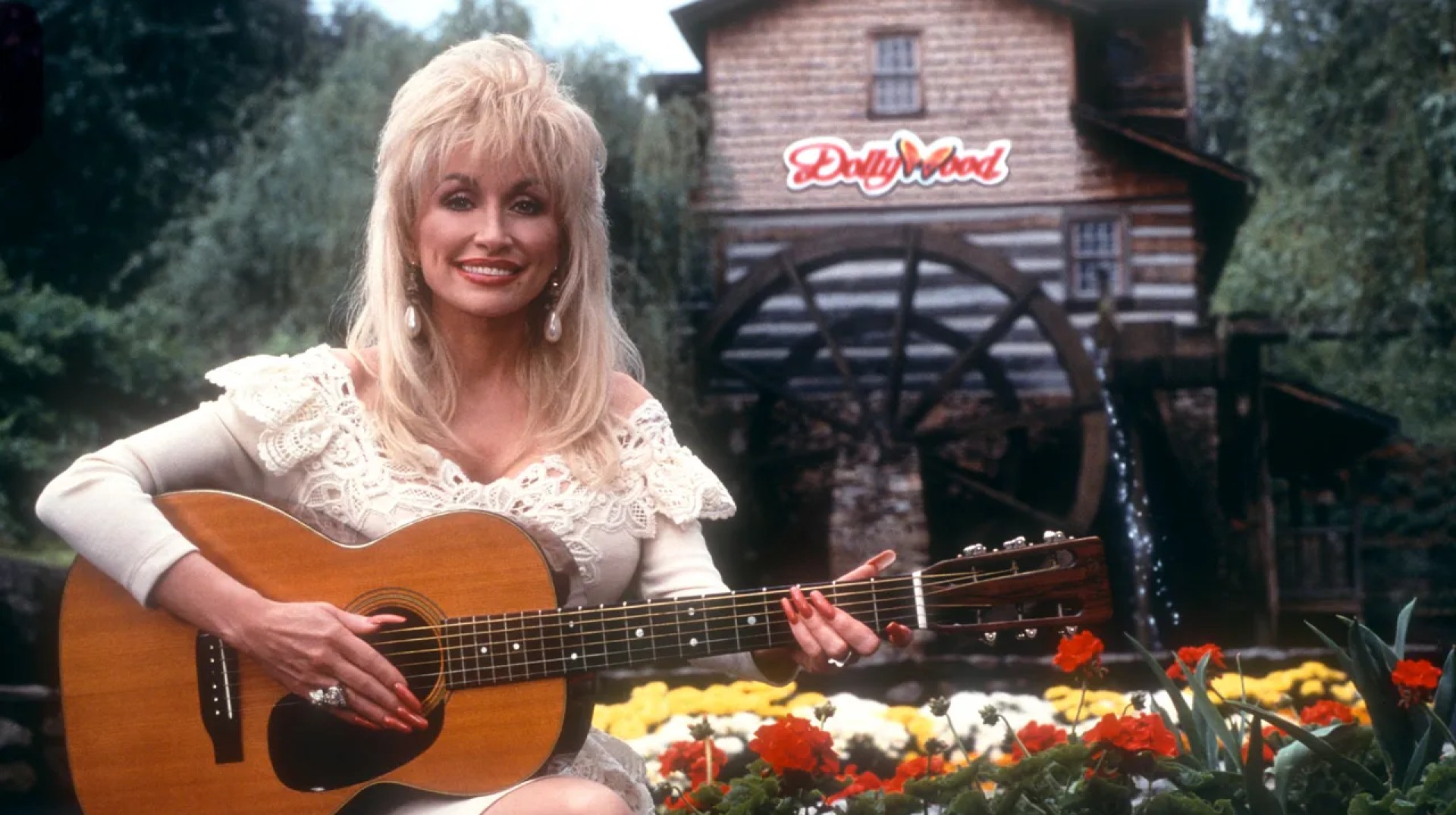 Everything You Have to See at Dollywood, According to Dolly Parton Herself Everything You Have to See at Dollywood, According to Dolly Parton Herself