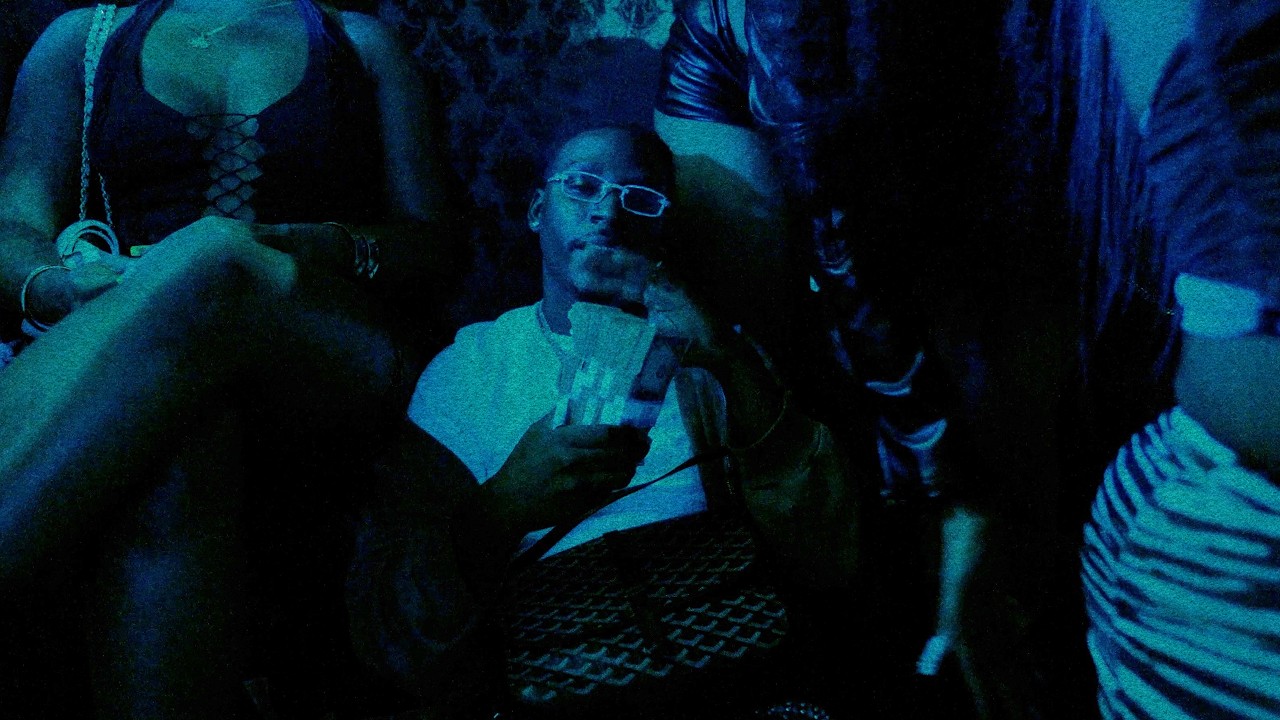 Yung Skooley & PaperRouteWoo – On The Floor (Official Video) Yung Skooley & PaperRouteWoo – On The Floor (Official Video)