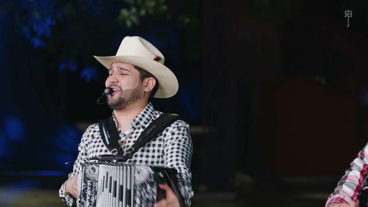 Raúl Beltrán – Échale ganas mijo (Video Oficial) Raúl Beltrán – Échale ganas mijo (Video Oficial)