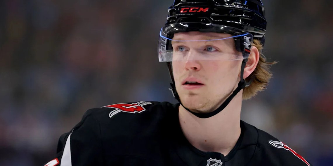 Flyers’ Pursuit Ends as Trade Target Re-Signs with Sabres Flyers’ Pursuit Ends as Trade Target Re-Signs with Sabres