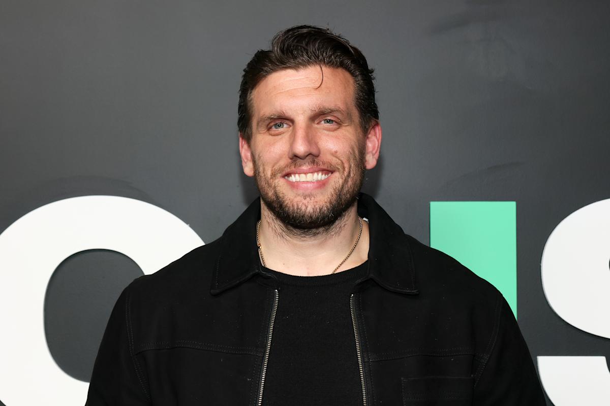 Chris Distefano Tackles ‘Kimmel Live’ Nerves and the Canadian Comedy Divide Chris Distefano Tackles ‘Kimmel Live’ Nerves and the Canadian Comedy Divide