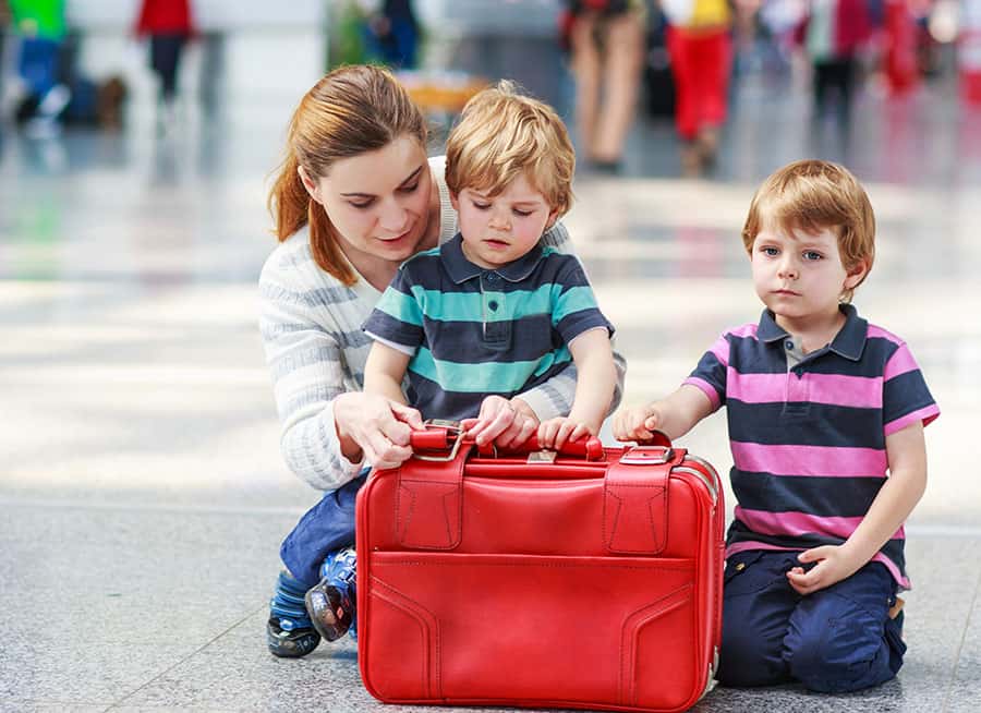 Simple Family Travel: A Guide For Solo Parents Simple Family Travel: A Guide For Solo Parents