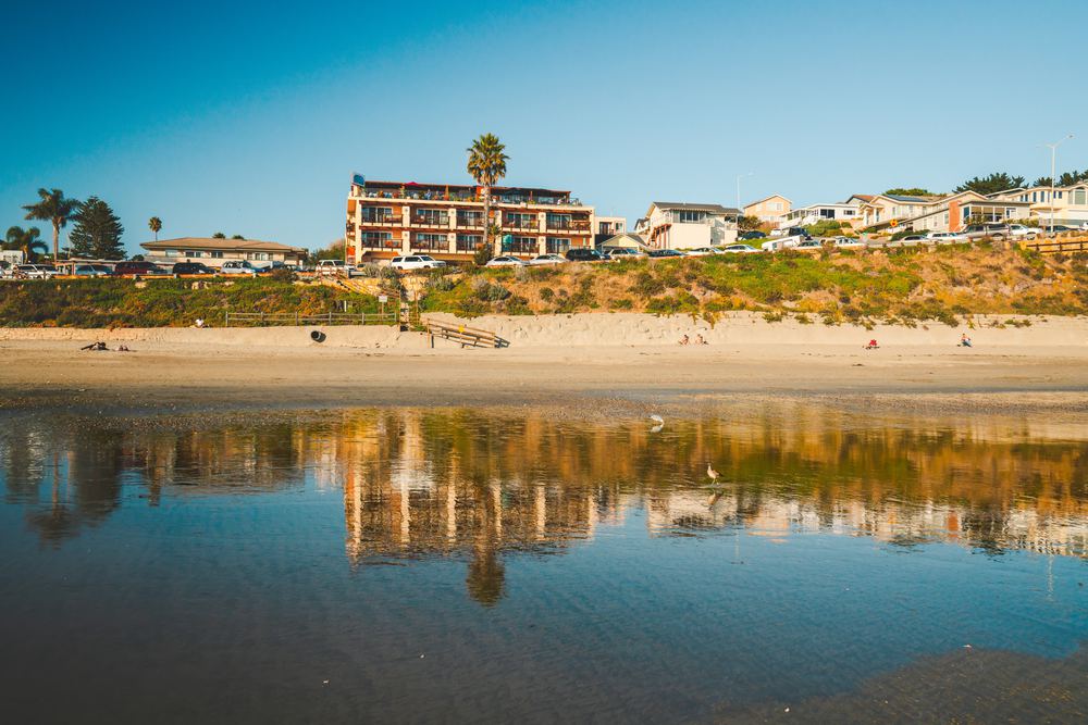 Affordable Romantic Getaways: A Travel Guide For Budget-Conscious Lovers Affordable Romantic Getaways: A Travel Guide For Budget-Conscious Lovers