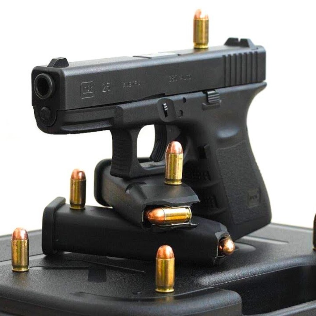TOP 3 GLOCK HANDGUNS & WHY GLOCK IS THE BEST! TOP 3 GLOCK HANDGUNS & WHY GLOCK IS THE BEST!