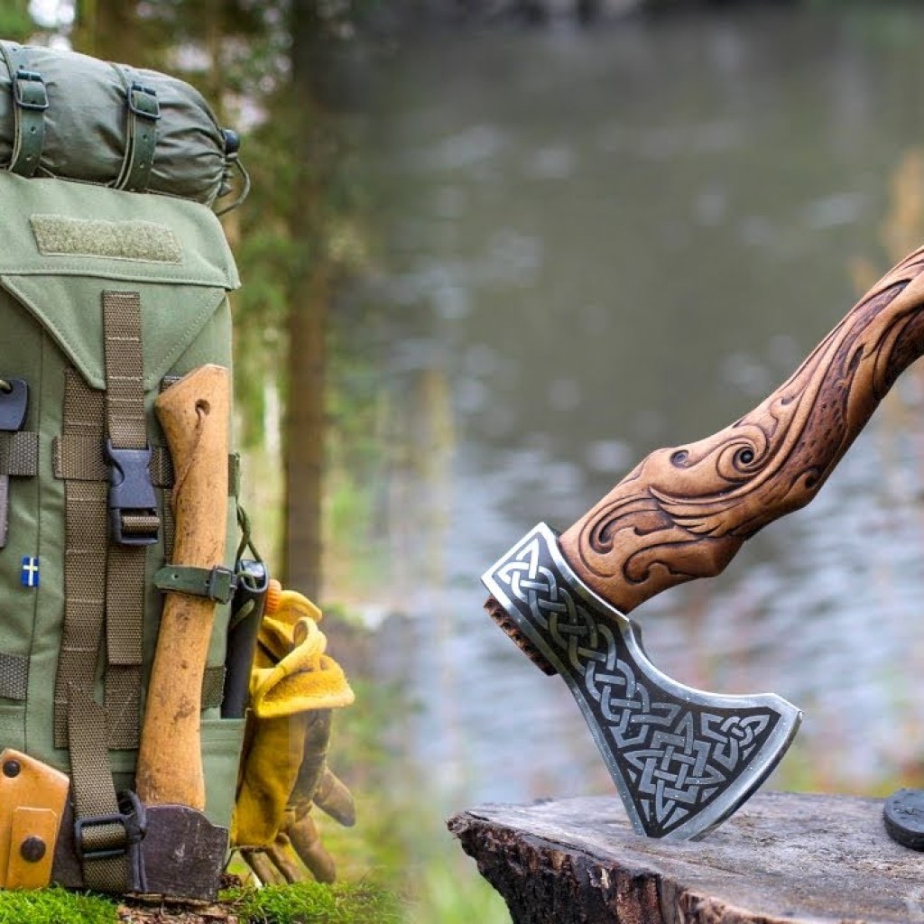 TOP 5 BEST BUSHCRAFT GEAR ESSENTIALS 2022 TOP 5 BEST BUSHCRAFT GEAR ESSENTIALS 2022