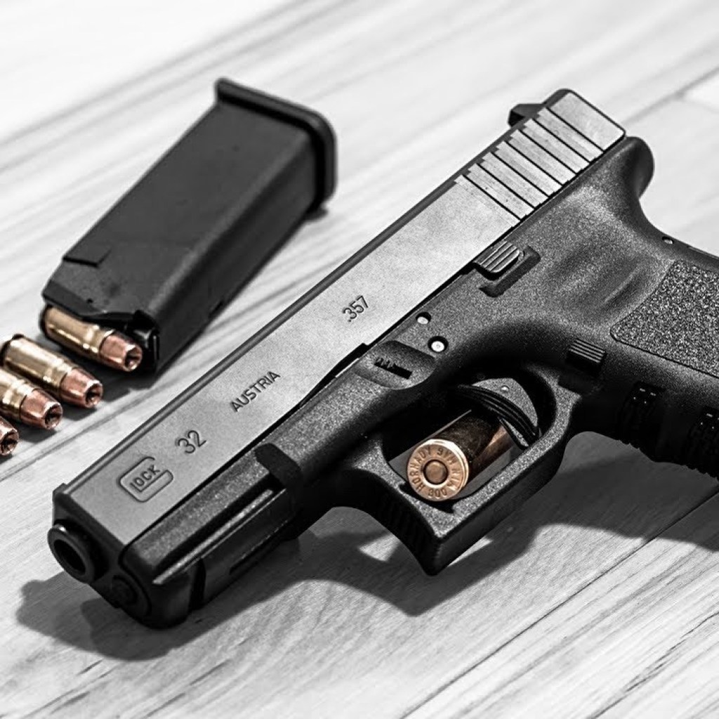 Top 10 Best Glock Pistols For Your 1st Glock & CCW Top 10 Best Glock Pistols For Your 1st Glock & CCW