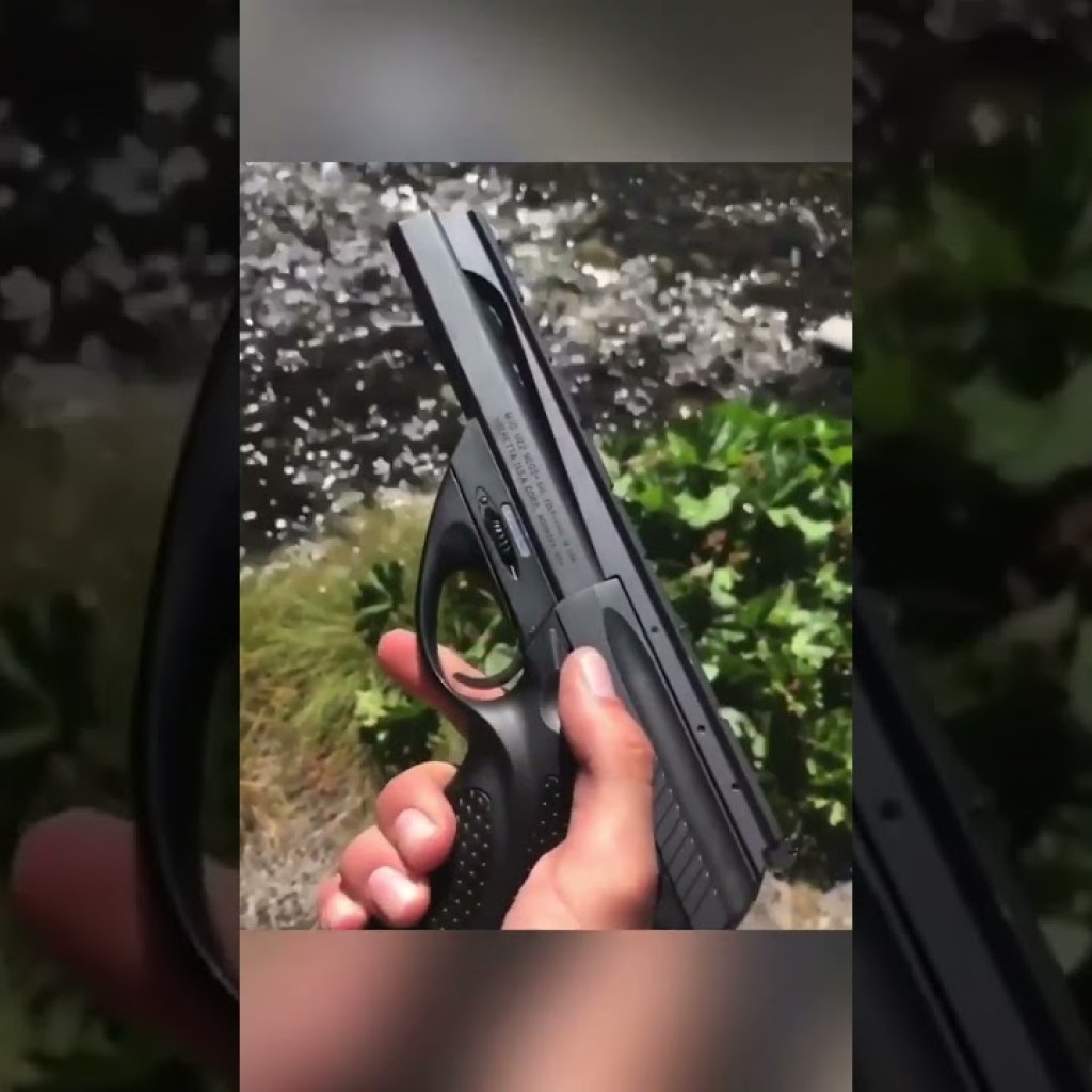 What Gun Is This? #shorts #guns #pistol #handguns What Gun Is This? #shorts #guns #pistol #handguns