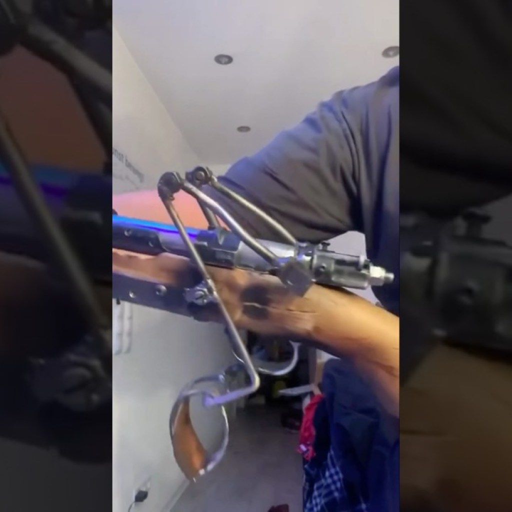 WHOA! Rifle Lever-Bolt Action?! WHOA! Rifle Lever-Bolt Action?!