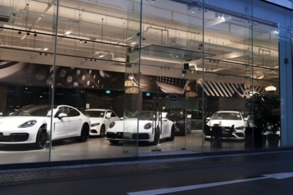 Le vendite di auto di lusso di Singapore precipitano dopo scandalo per il riciclaggio di denaro Le vendite di auto di lusso di Singapore precipitano dopo scandalo per il riciclaggio di denaro
