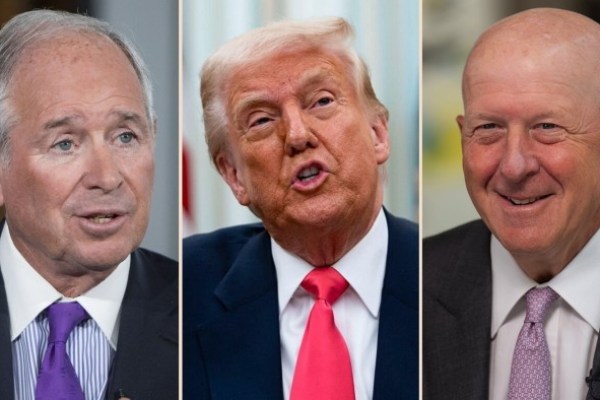 Blackstone e Goldman Sachs CEO Back Donald Trump mentre le tariffe alimentano le paure della recessione degli Stati Uniti Blackstone e Goldman Sachs CEO Back Donald Trump mentre le tariffe alimentano le paure della recessione degli Stati Uniti