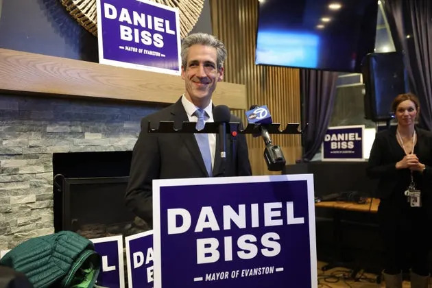 Daniel Biss Wins Democratic Nomination for U.S. House Seat in Illinois Daniel Biss Wins Democratic Nomination for U.S. House Seat in Illinois