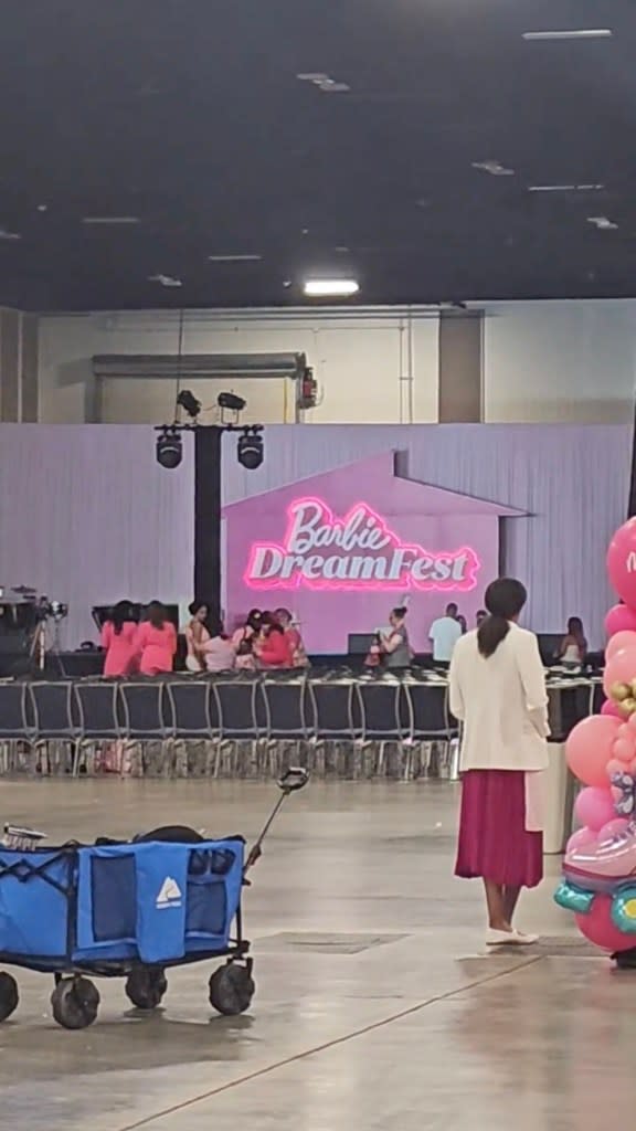 Barbie Dream Fest in Florida to Issue Refunds After Fan Complaints Barbie Dream Fest in Florida to Issue Refunds After Fan Complaints