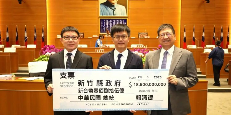 林碩彥質詢關心產業、財政 楊文科籲中央:拿出魄力尊重立院決議 林碩彥質詢關心產業、財政 楊文科籲中央:拿出魄力尊重立院決議