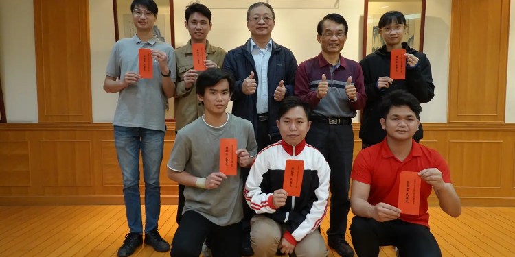 榮月科教文教育基金會獎學金 助吳鳳科大學生安心就學 榮月科教文教育基金會獎學金 助吳鳳科大學生安心就學