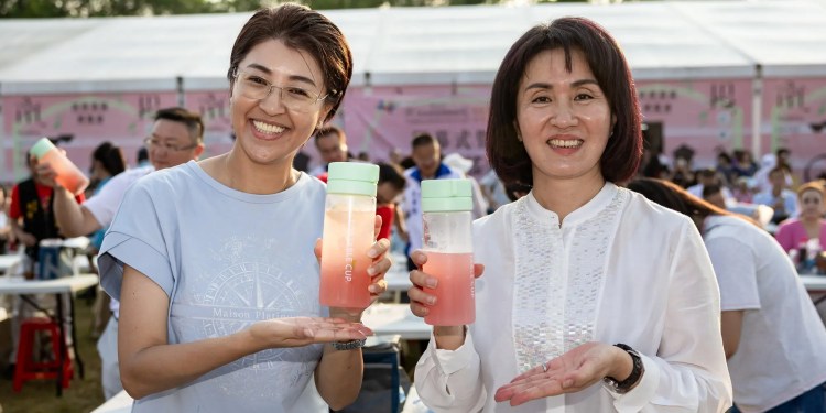 2025南投世界茶業博覽會 閉幕式千人手搖飲搖出好味道 2025南投世界茶業博覽會 閉幕式千人手搖飲搖出好味道