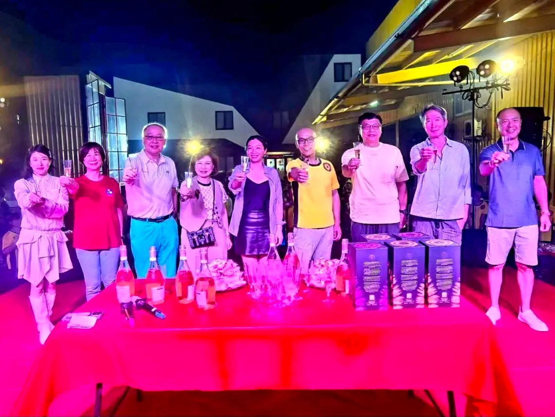 武緣相聚恩情滿月 武恩聖宮中秋公益晚會溫馨登場 武緣相聚恩情滿月 武恩聖宮中秋公益晚會溫馨登場