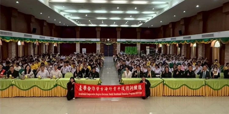 僑光科大前進泰國教育展!四年制產學合作學士班吸引逾700名學生 僑光科大前進泰國教育展!四年制產學合作學士班吸引逾700名學生