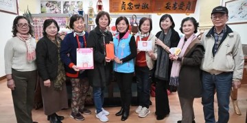 溫情姐妹會挹注路燈認養護吉安 游淑貞感謝照亮鄉親平安回家路 溫情姐妹會挹注路燈認養護吉安 游淑貞感謝照亮鄉親平安回家路