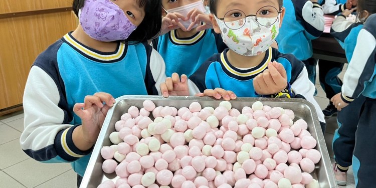 最多土地公的溪洲社區 頭牙老幼搓湯圓社區活力一整年 最多土地公的溪洲社區 頭牙老幼搓湯圓社區活力一整年