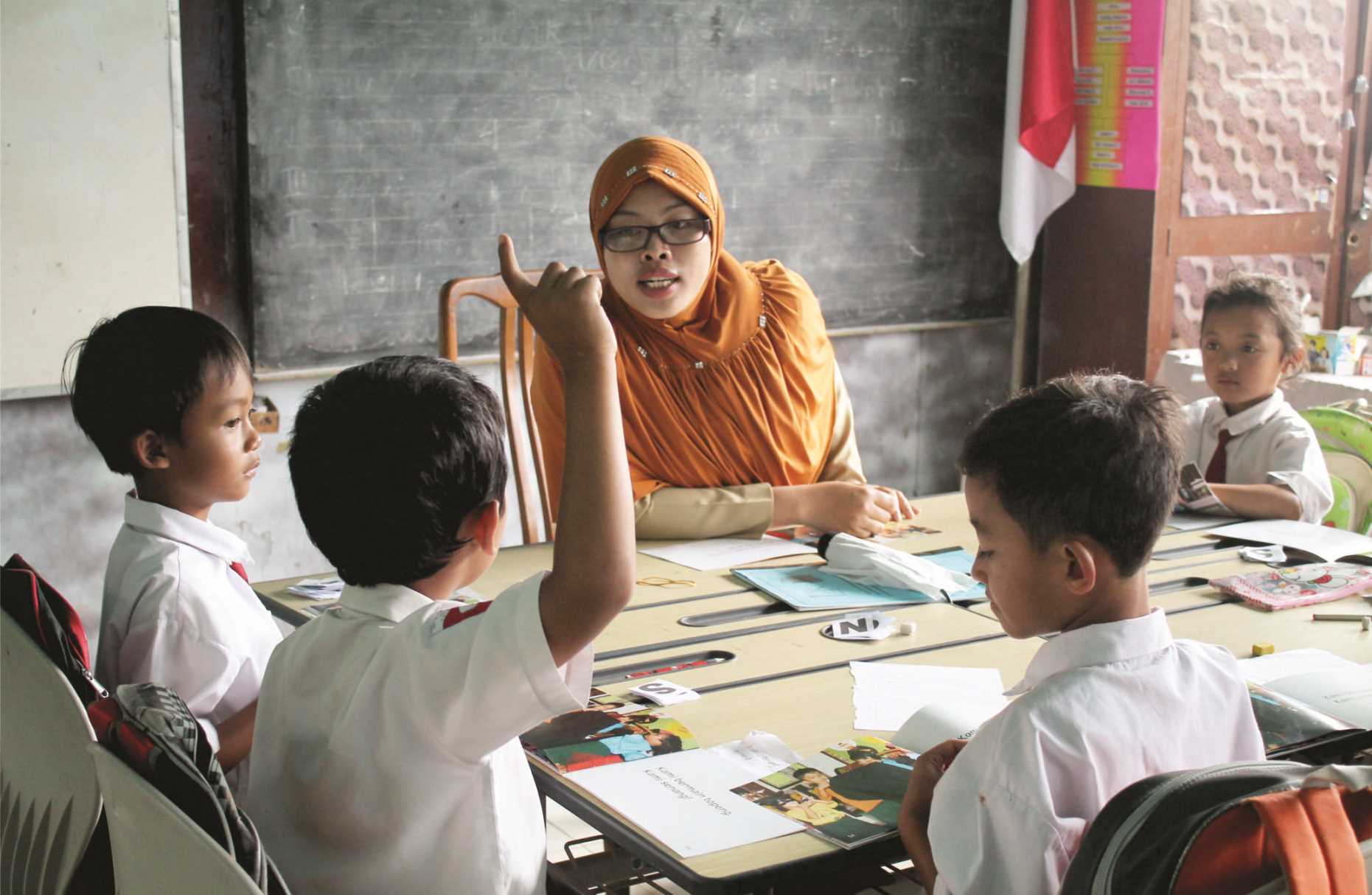 Pendidikan: Lebih dari Sekadar Mengajar Pendidikan: Lebih dari Sekadar Mengajar