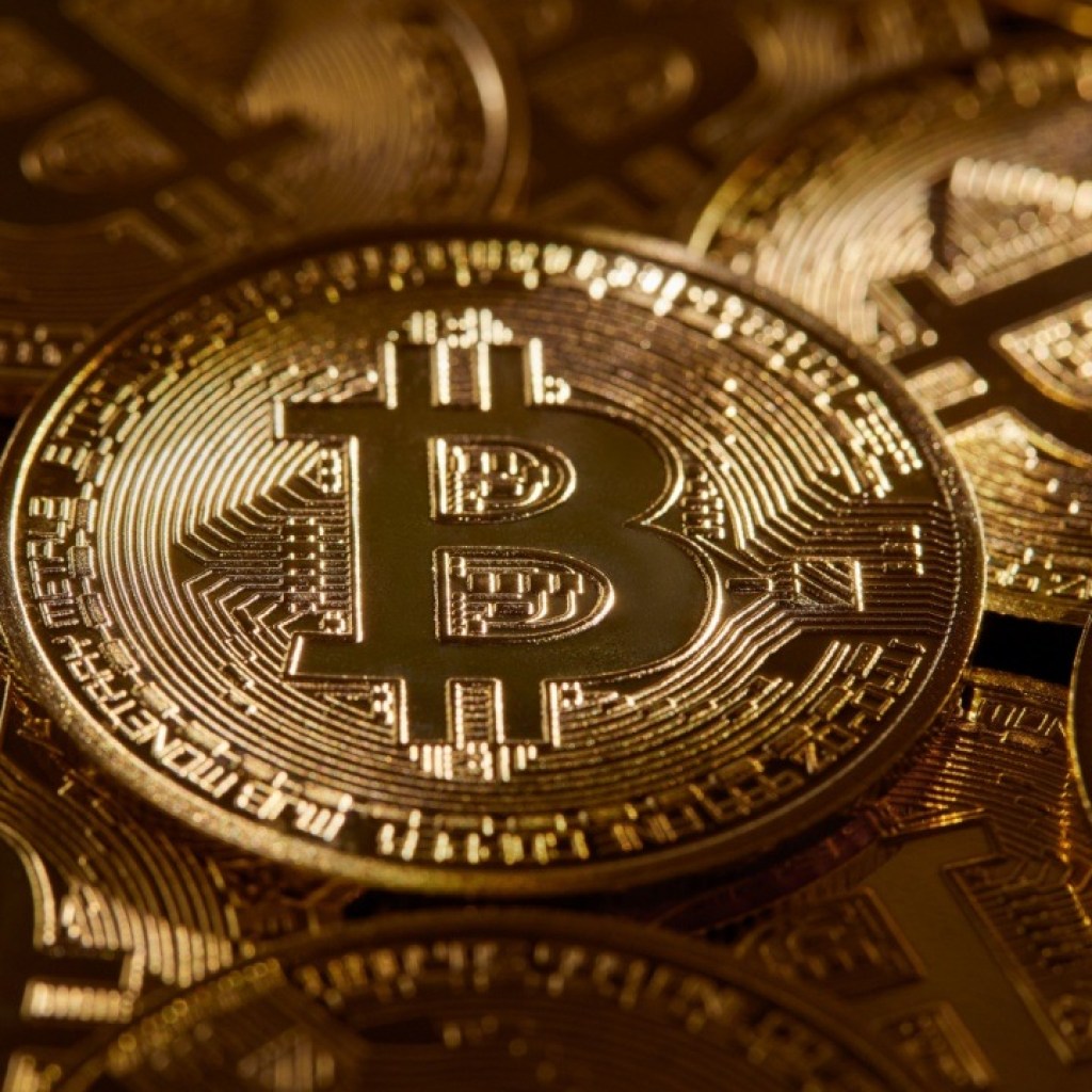 Blackrock, Fidelity, Ark 21shares Fuel 7 Million Surge in Bitcoin ETFs Blackrock, Fidelity, Ark 21shares Fuel 7 Million Surge in Bitcoin ETFs