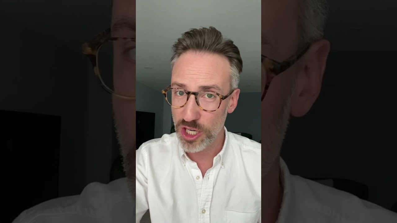 What is the Visa Officer typing? Former Visa Officer reveals what the Visa Officer is doing What is the Visa Officer typing? Former Visa Officer reveals what the Visa Officer is doing