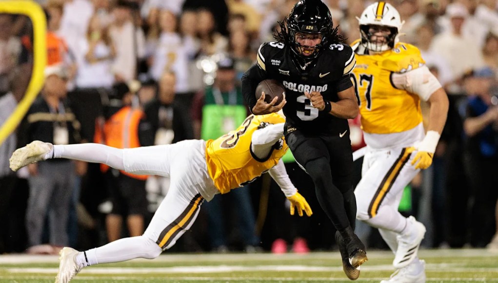 Kaidon Salter brilla cuando la gran mitad de Colorado potencia a Buffaloes para ganar 37-20 sobre Wyoming Kaidon Salter brilla cuando la gran mitad de Colorado potencia a Buffaloes para ganar 37-20 sobre Wyoming