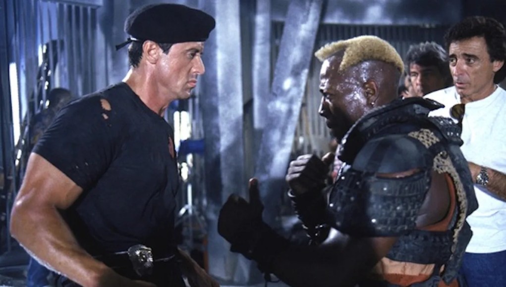 Sylvester Stallone usaba armadura para que Wesley Snipes pudiera ‘realmente atacarlo’ en Demolition Man Sylvester Stallone usaba armadura para que Wesley Snipes pudiera ‘realmente atacarlo’ en Demolition Man