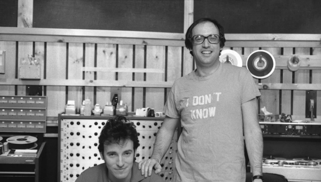 Jon Landau vio la grandeza en Bruce Springsteen antes que nadie. Su vínculo cambió la música. Jon Landau vio la grandeza en Bruce Springsteen antes que nadie. Su vínculo cambió la música.