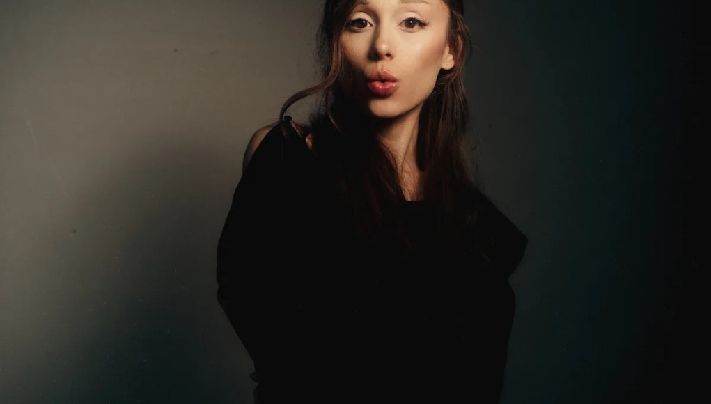 El ‘pétalo’ de Ariana Grande florece en julio El ‘pétalo’ de Ariana Grande florece en julio