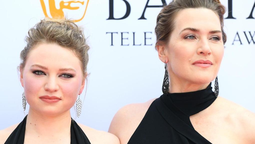 La hija de Kate Winslet dice que su madre la hizo escribir una lista de pros y contras antes de registrarse en Instagram cuando tenía 14 años La hija de Kate Winslet dice que su madre la hizo escribir una lista de pros y contras antes de registrarse en Instagram cuando tenía 14 años